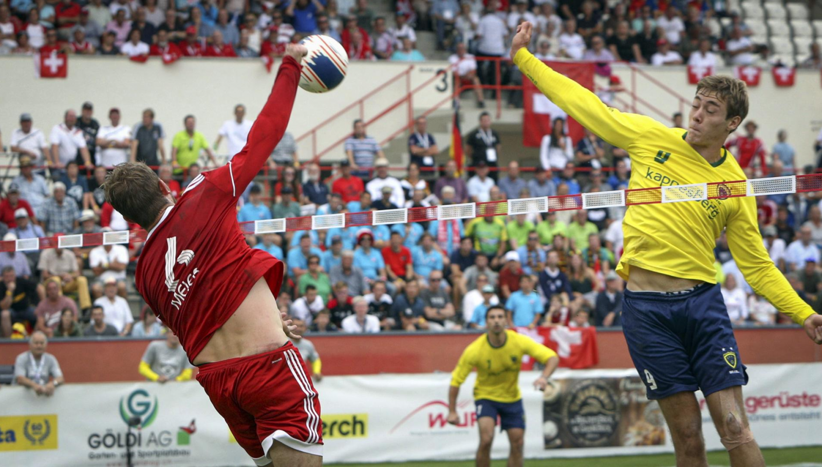 Pertandingan fistball internasional antara swiss dan Brazil tahun 2019. (Foto: ifa-fistball.tv ) Pertandingan fistball internasional antara swiss dan Brazil tahun 2019. (Foto: ifa-fistball.tv )