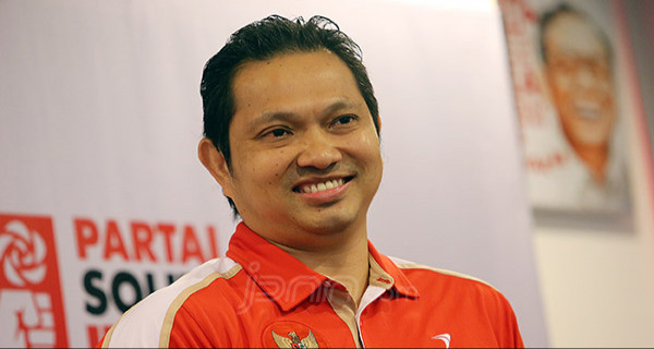 Bela PB Djarum, Pebulu Tangkis Hariyanto Arbi tantang KPAI cari bibit muda olahraga tepok bulu (Foto : JPNN) Bela PB Djarum, Pebulu Tangkis Hariyanto Arbi tantang KPAI cari bibit muda olahraga tepok bulu (Foto : JPNN)