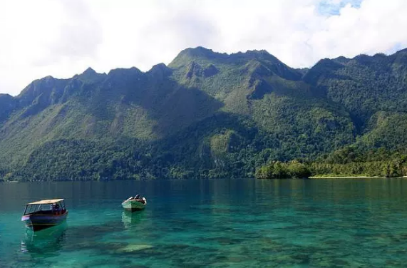 Taman Nasional Manusela di Maluku Tengah. Sumpah indah banget! (Foto : Corefanzone) Taman Nasional Manusela di Maluku Tengah. Sumpah indah banget! (Foto : Corefanzone)
