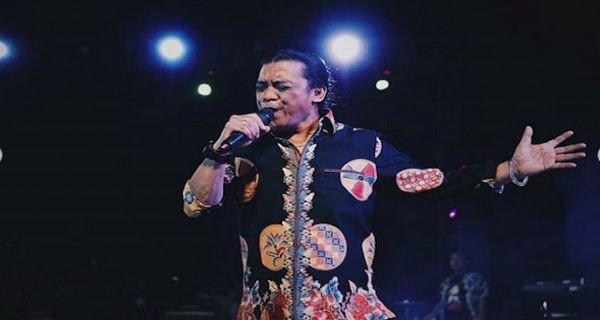 Lord Didi Kempot, tenane ora ngapusi bakal hibur sobat ambyar di BEKRAF Festival Solo 2019 (Foto : JPNN) Lord Didi Kempot, tenane ora ngapusi bakal hibur sobat ambyar di BEKRAF Festival Solo 2019 (Foto : JPNN)