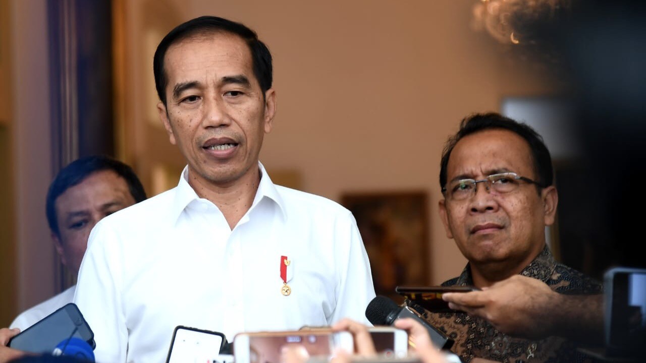 Jokowi kirimkan bantuan bahan pokok untuk warga Ambon dan Wamena. (Foto: Biro Setpres) Jokowi kirimkan bantuan bahan pokok untuk warga Ambon dan Wamena. (Foto: Biro Setpres)