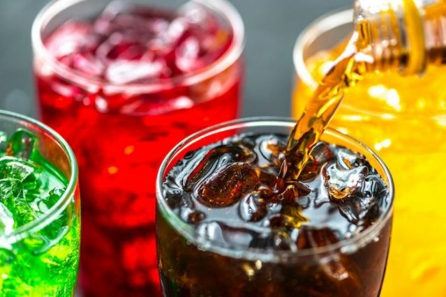 Iklan minuman manis bakal mahal banget kalau bikin iklan di Singapura. Negeri itu sedang memerangi diabetes (Foto : Coconut Singapore) Iklan minuman manis bakal mahal banget kalau bikin iklan di Singapura. Negeri itu sedang memerangi diabetes (Foto : Coconut Singapore)