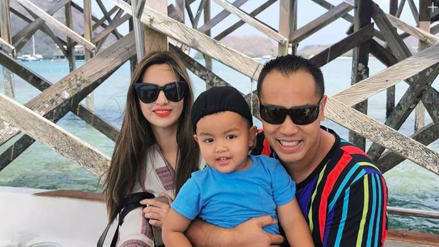 Momen liburan Nia Rahmadani dan keluarganya. (Foto: @ramadhaniabakrie) Momen liburan Nia Rahmadani dan keluarganya. (Foto: @ramadhaniabakrie)
