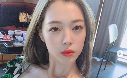 Untuk menghindari sorotan berlebihan, pemakaman Sulii tertutup bagi semua kecuali keluarga dan rekan dekat (Foto : Instagram Jelly Jilli) Untuk menghindari sorotan berlebihan, pemakaman Sulii tertutup bagi semua kecuali keluarga dan rekan dekat (Foto : Instagram Jelly Jilli)