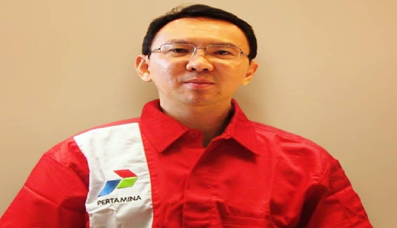 Foto Ahok pakai seragam Pertamina. (Twitter) Foto Ahok pakai seragam Pertamina. (Twitter)