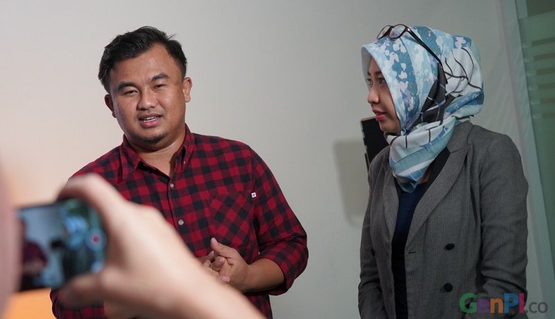 Bupati Dharmasraya, Sutan Riska Tuanku Kerajaan saat berkunjung ke kantor redaksi Genpi.co di Jakarta. (dok) Bupati Dharmasraya, Sutan Riska Tuanku Kerajaan saat berkunjung ke kantor redaksi Genpi.co di Jakarta. (dok)