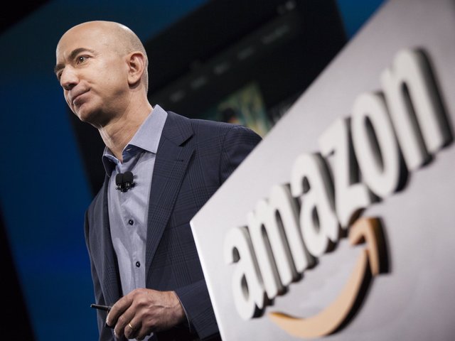 Jeff Bezos, pendiri Amazon yang tertarik berbisnis sejak kecil. (Foto: businessinsider.com) Jeff Bezos, pendiri Amazon yang tertarik berbisnis sejak kecil. (Foto: businessinsider.com)