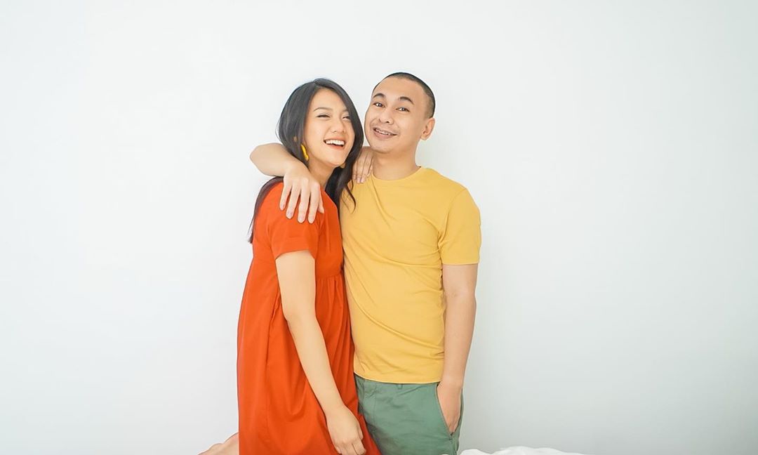Raditya Dika dan Anissa Aziza (Foto: Instagram/@anissaaziza) Raditya Dika dan Anissa Aziza (Foto: Instagram/@anissaaziza)