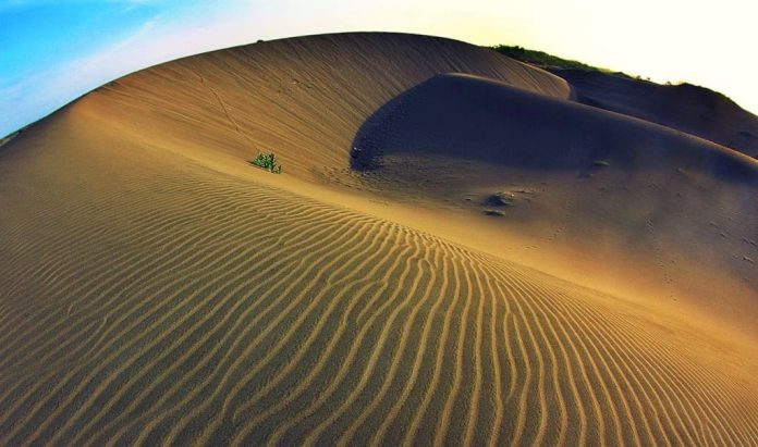 Gumuk Pasir, Parangkusumo (Foto: visitingjogja.com) Gumuk Pasir, Parangkusumo (Foto: visitingjogja.com)