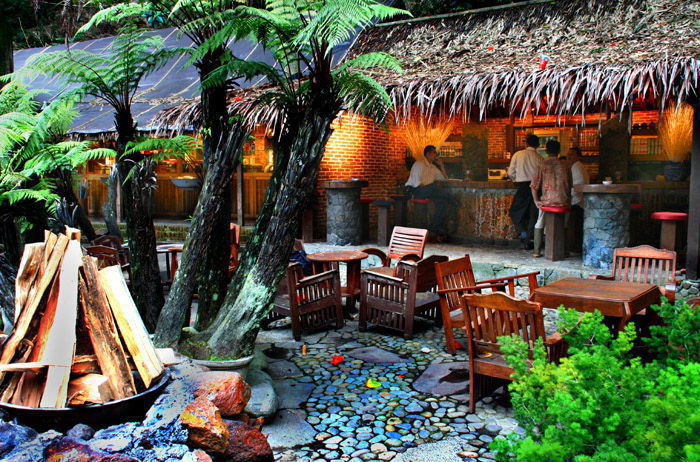 Kampung Daun. (Foto: tempatwisatadibandung.info) Kampung Daun. (Foto: tempatwisatadibandung.info)