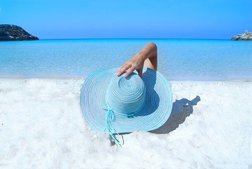 ilustrasi perempuan sedang liburan (Foto: Pixabay) ilustrasi perempuan sedang liburan (Foto: Pixabay)