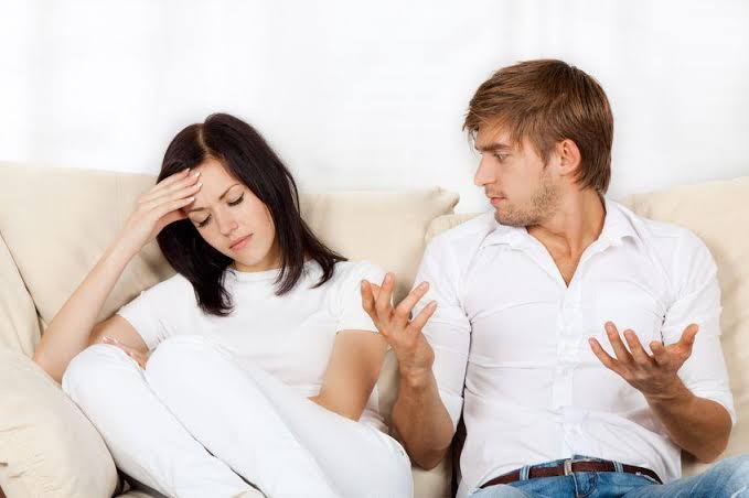 Ada 7 tanda pasangan posesif yang bikin jengkel dan stres. kalau sudah begitu, tinggalkan saja. (Foto: Pinterest) Ada 7 tanda pasangan posesif yang bikin jengkel dan stres. kalau sudah begitu, tinggalkan saja. (Foto: Pinterest)