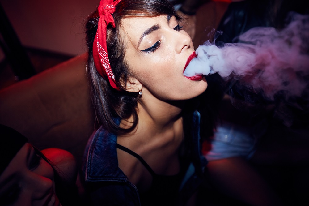 Vape bisa menyebabkan gangguan paru bernama EVALI. (Foto: Elements Envato) Vape bisa menyebabkan gangguan paru bernama EVALI. (Foto: Elements Envato)