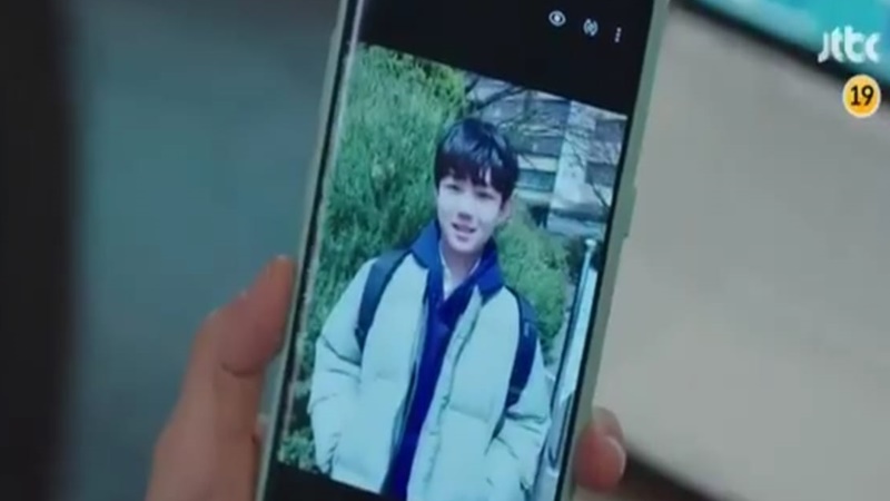 Anak tunggal Sun Woo dari Lee Tae-oh dalam drakor The World of The Married (foto: SC tailer episode 13 The World of The Married JTBC dari YoTube MusicaDaze) Anak tunggal Sun Woo dari Lee Tae-oh dalam drakor The World of The Married (foto: SC tailer episode 13 The World of The Married JTBC dari YoTube MusicaDaze)