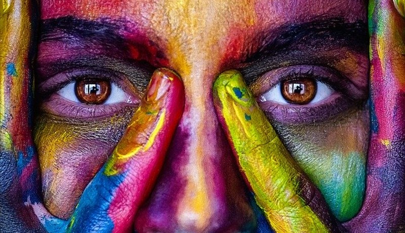ilustrasi : warna membawa keberuntungan ( foto : Unsplash ) ilustrasi : warna membawa keberuntungan ( foto : Unsplash )