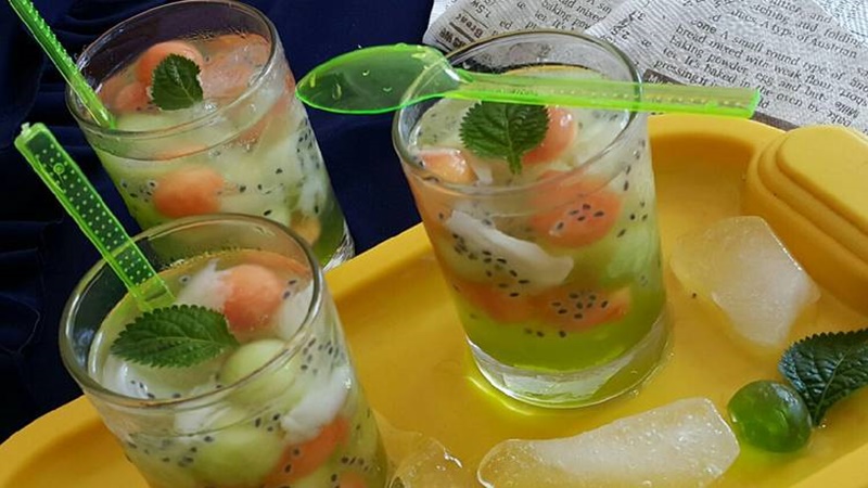 Es koktail selasih (foto: cookpad) Es koktail selasih (foto: cookpad)