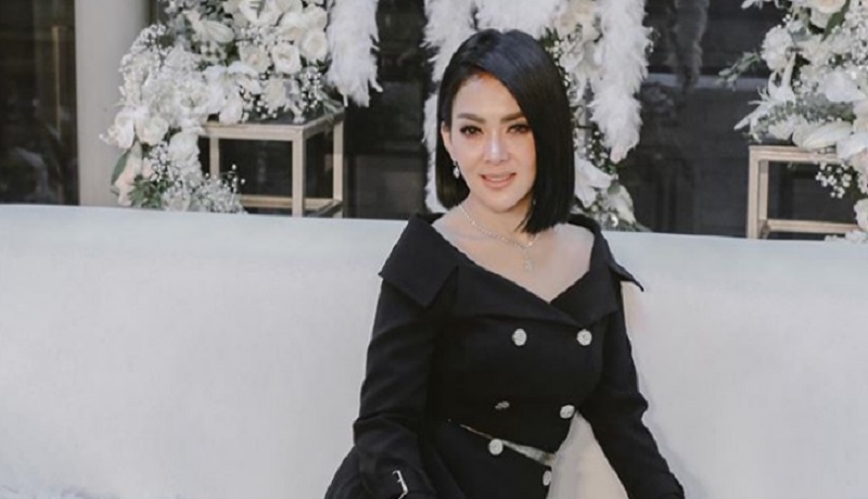 Syahrini. (Foto: Instagram/@princessyahrini) Syahrini. (Foto: Instagram/@princessyahrini)