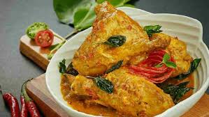 Ayam Woku Manado (foto: lezzat.id) Ayam Woku Manado (foto: lezzat.id)