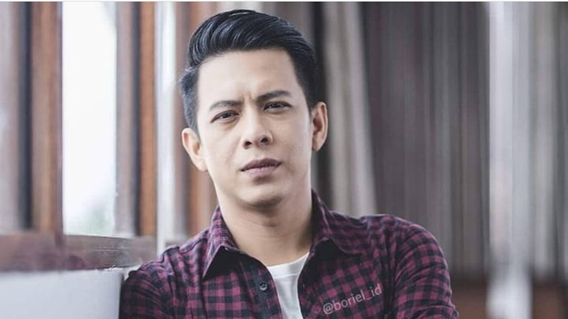 Hasil Tantangan Oplas Ariel Noah Antimainstream Banget Lo - G...