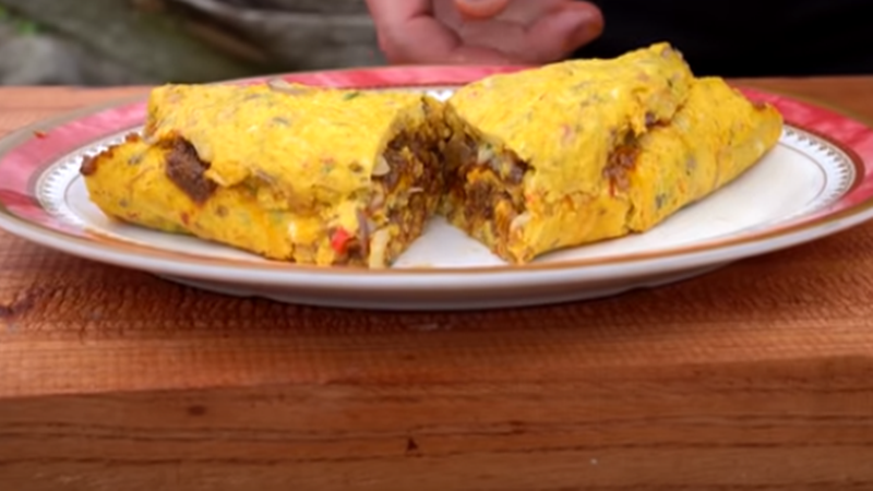 Omelet rendang (foro: SC YouTube Gordon Ramsay) Omelet rendang (foro: SC YouTube Gordon Ramsay)