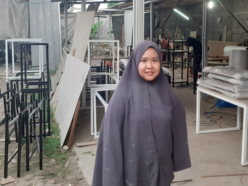 Ayu Wardhani berhasil menjadikan pengalaman pahit sebagai modal menjadi pengusaha sukses. Foto: Andri/GenPI.co Ayu Wardhani berhasil menjadikan pengalaman pahit sebagai modal menjadi pengusaha sukses. Foto: Andri/GenPI.co