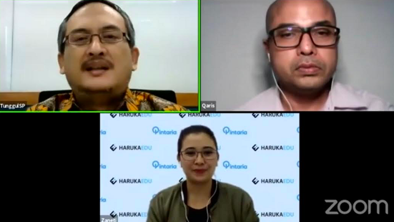 Tunggul Pannindriya (kiri atas) dalam webinar bertajuk “Kekuatan Menulis Storytelling” yang diselenggarakan Pintaria Tunggul Pannindriya (kiri atas) dalam webinar bertajuk “Kekuatan Menulis Storytelling” yang diselenggarakan Pintaria