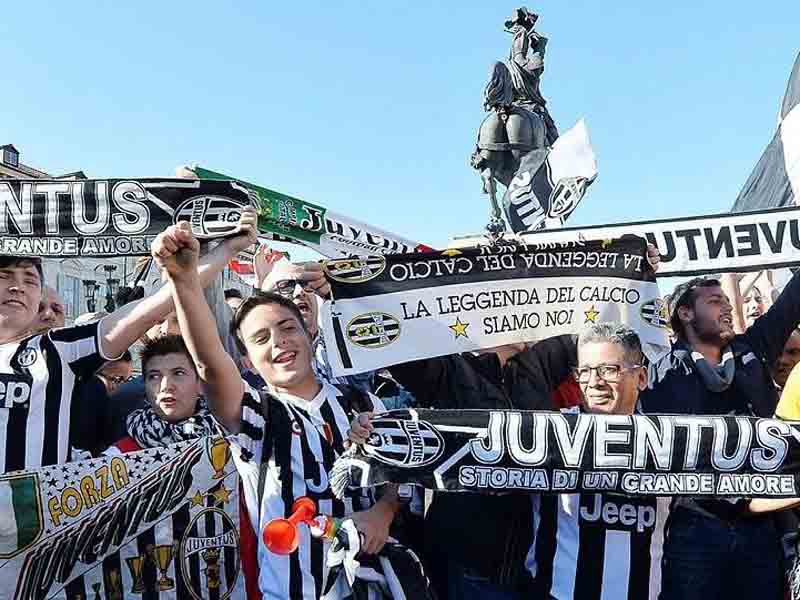 Suporter Juventus. Foto: Alessandro Di Marco/EPA Suporter Juventus. Foto: Alessandro Di Marco/EPA
