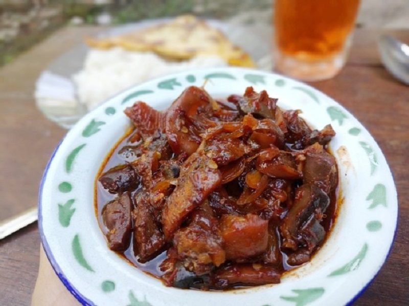 Babat Gongso Warung Pak Karmin, Semarang ( Foto: pesenmakan.id) Babat Gongso Warung Pak Karmin, Semarang ( Foto: pesenmakan.id)