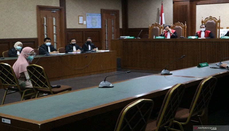 Jaksa Pinangki saat menghadiri sidah perdana. Foto: Antara Jaksa Pinangki saat menghadiri sidah perdana. Foto: Antara