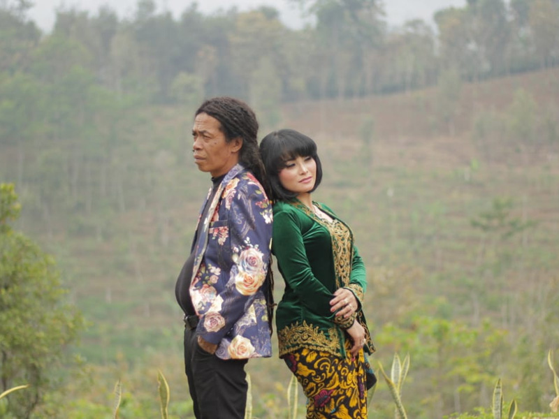 Cak Sodiq dan Lies Damayanti. Foto: Dok Pri for GenPI.co Cak Sodiq dan Lies Damayanti. Foto: Dok Pri for GenPI.co