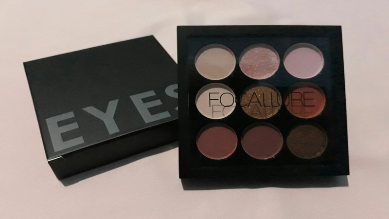 Focallure 9 Colors Eyeshadow #03 (foto: carousell) Focallure 9 Colors Eyeshadow #03 (foto: carousell)