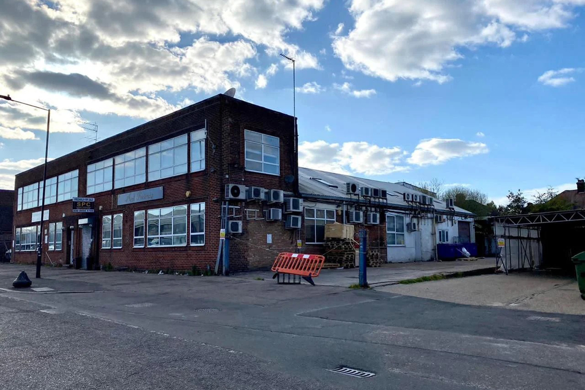 Bangunan di London Utara yang jadi incaran Indonesian Islamic Center (IIC) untuk dijadikan masjid. Foto: IIC London. Bangunan di London Utara yang jadi incaran Indonesian Islamic Center (IIC) untuk dijadikan masjid. Foto: IIC London.