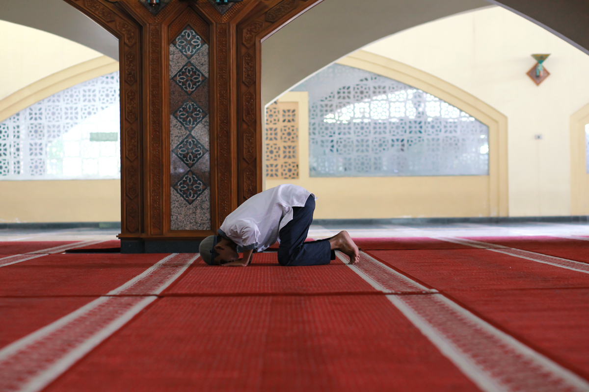 Ilustrasi salat tahajud. Foto: Garakta Studio/Elementsenvato Ilustrasi salat tahajud. Foto: Garakta Studio/Elementsenvato