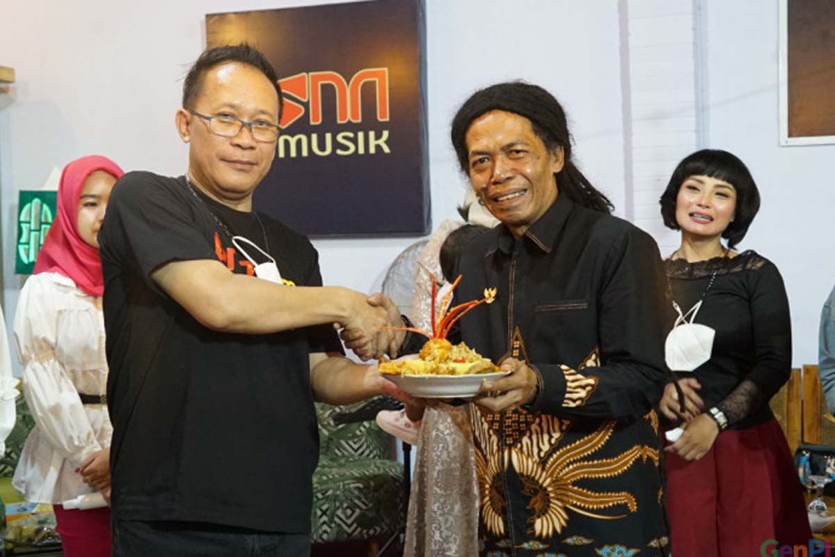 Bos JPNN Musik Auri Jaya dan Cak Sodiq. Foto: GenPI.co Bos JPNN Musik Auri Jaya dan Cak Sodiq. Foto: GenPI.co