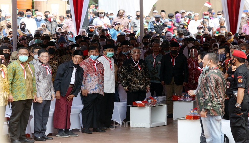 Deklarasi KAMI di Tugu Proklamasi, Jakarta. Foto: Fathan/JPNN Deklarasi KAMI di Tugu Proklamasi, Jakarta. Foto: Fathan/JPNN