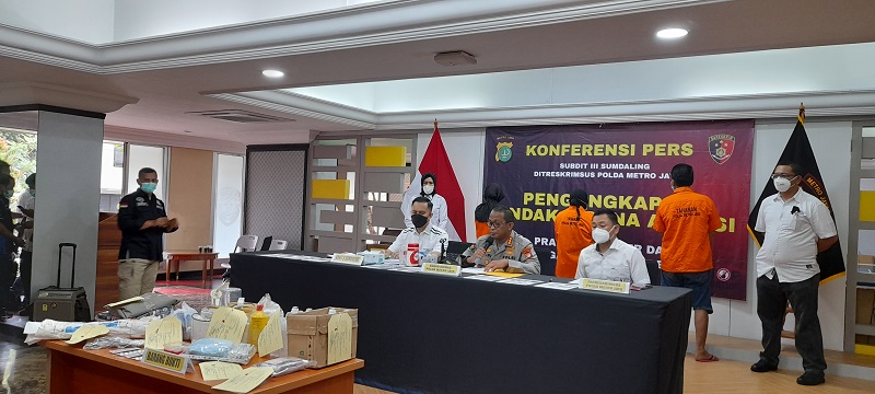 Alasan Pasangan Muda-mudi Nekat Aborsi di Klinik Ilegal ( foto: Andri Bagus/ GenPI.co) Alasan Pasangan Muda-mudi Nekat Aborsi di Klinik Ilegal ( foto: Andri Bagus/ GenPI.co)