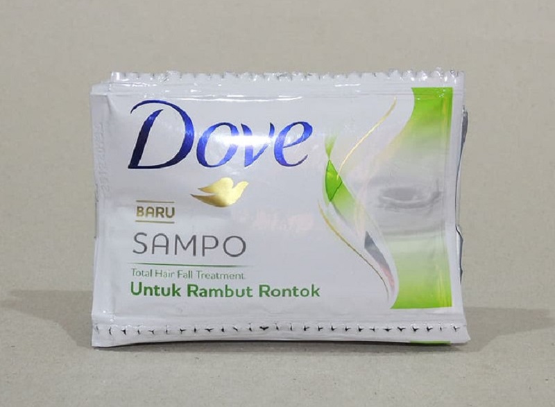 Dove Total hair Fall Treatment Shampoo ( foto: Tokopedia.com) Dove Total hair Fall Treatment Shampoo ( foto: Tokopedia.com)
