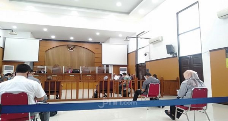 Suasana sidang praperadilan HRS di PN Jakarta Selatan, Selasa (5/1). (Foto: Jpnn/Fransiskus Adryanto) Suasana sidang praperadilan HRS di PN Jakarta Selatan, Selasa (5/1). (Foto: Jpnn/Fransiskus Adryanto)