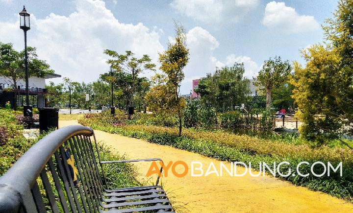 Taman di Kiara Artha Park, Jalan Banten, Kebonwaru, Batununggal. (Ayobandung.com/Iis Muslimah) Taman di Kiara Artha Park, Jalan Banten, Kebonwaru, Batununggal. (Ayobandung.com/Iis Muslimah)
