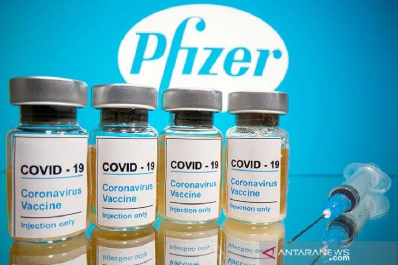Vaksin COVID-19 buatan Pfizer. (FotoL Antara/Reuters/Dado Ruvic/Illustration/File Photo) Vaksin COVID-19 buatan Pfizer. (FotoL Antara/Reuters/Dado Ruvic/Illustration/File Photo)