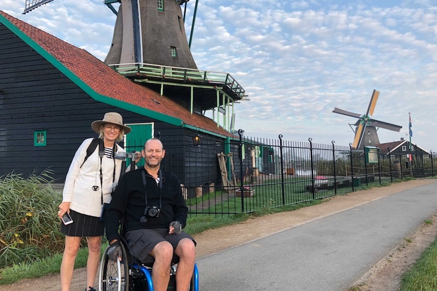 Will Wiemann dan istrinya di Amsterdam. (Foto: Dok. Will Wiemann/ABC News) Will Wiemann dan istrinya di Amsterdam. (Foto: Dok. Will Wiemann/ABC News)