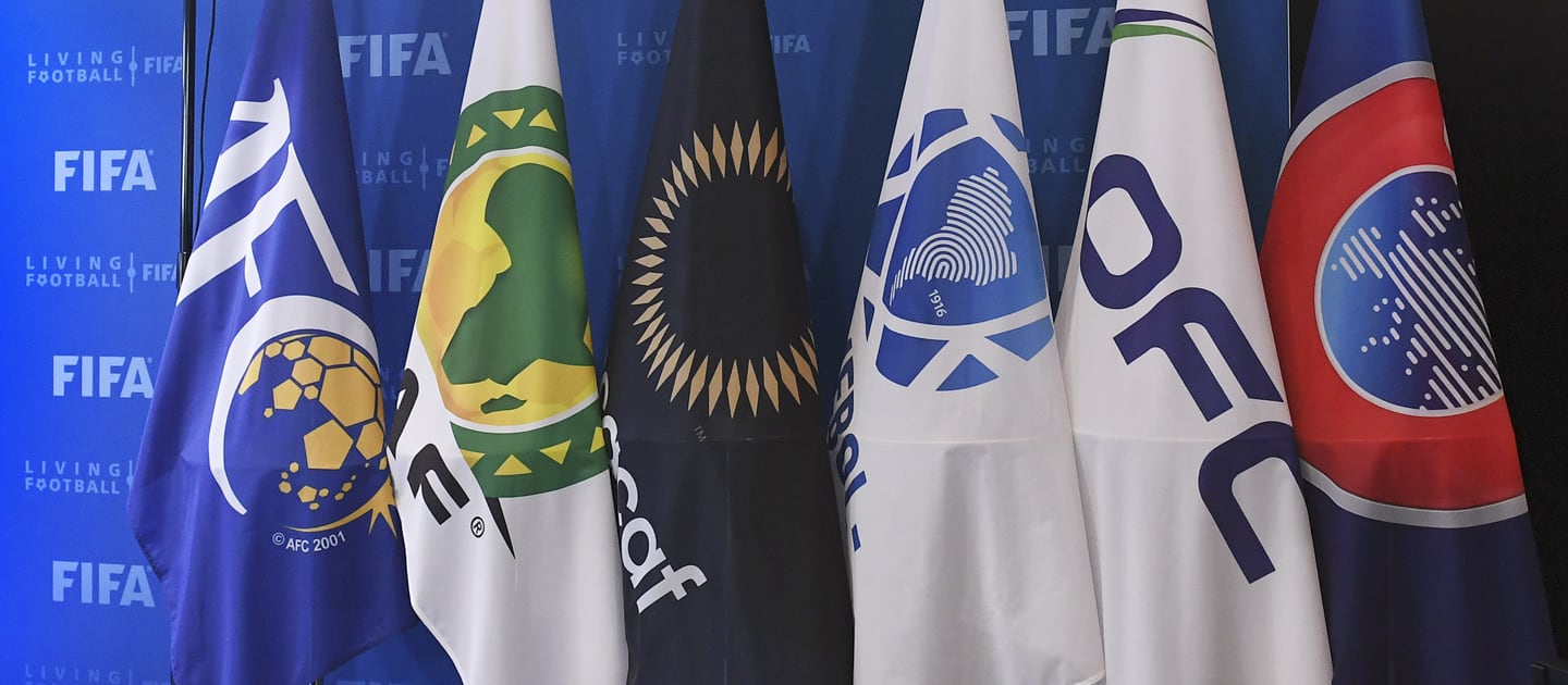 Bendera FIFA dan para konfederasi yang berada di bawah naungannya. (foto: FIFA) Bendera FIFA dan para konfederasi yang berada di bawah naungannya. (foto: FIFA)