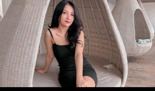 Secara tidak langsung, biduan cantik satu ini membantu Komisi Pemberantasan Korupsi (KPK) sekaligus membuat Edhy Prabowo kian terpojokkan. (foto: instagram.com/belista.real) Secara tidak langsung, biduan cantik satu ini membantu Komisi Pemberantasan Korupsi (KPK) sekaligus membuat Edhy Prabowo kian terpojokkan. (foto: instagram.com/belista.real)