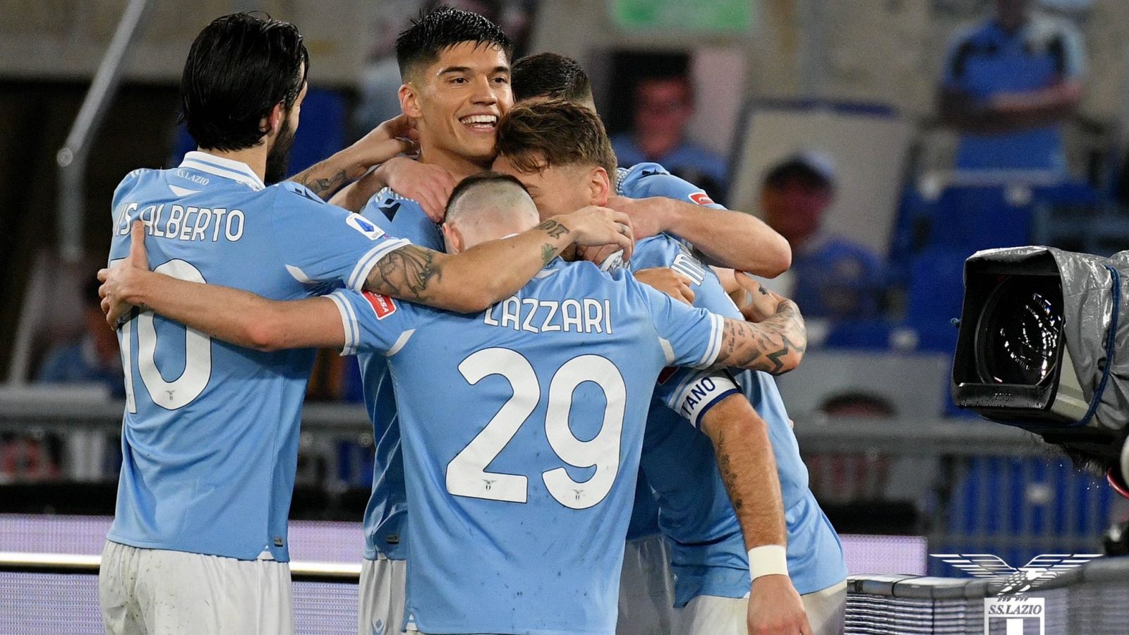 Misi menuju posisi empat besar tersaji dalam pertandingan Napoli vs Lazio yang dapat disaksikan via link live streaming berikut ini. (foto: twitter.com/OfficialSSLazio) Misi menuju posisi empat besar tersaji dalam pertandingan Napoli vs Lazio yang dapat disaksikan via link live streaming berikut ini. (foto: twitter.com/OfficialSSLazio)