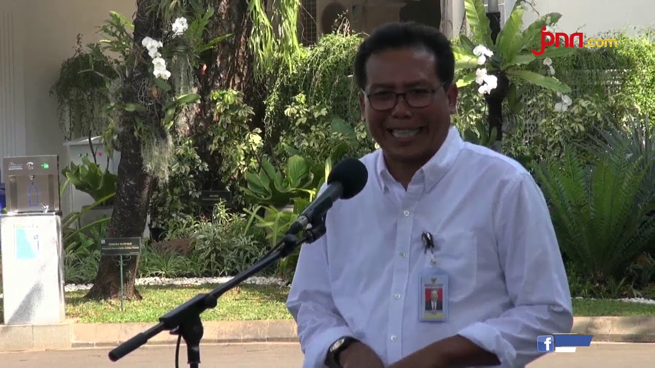 Juru Bicara (Jubir) Presiden Joko Widodo (Jokowi) membongkar perihal rencana perihal reshuffle yang belakangan mengemuka. (foto: JPNN) Juru Bicara (Jubir) Presiden Joko Widodo (Jokowi) membongkar perihal rencana perihal reshuffle yang belakangan mengemuka. (foto: JPNN)