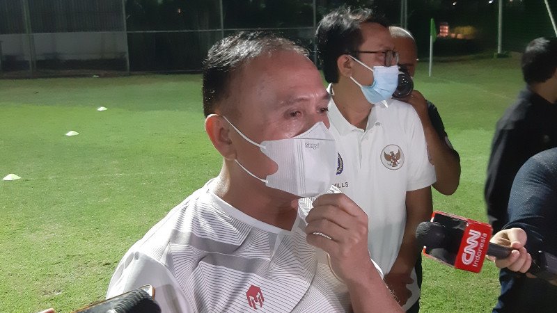 Ketum PSSI, Mochamad Iriawan saat mengunjungi sesi latihan Timnas Indonesia. (foto: Antara) Ketum PSSI, Mochamad Iriawan saat mengunjungi sesi latihan Timnas Indonesia. (foto: Antara)