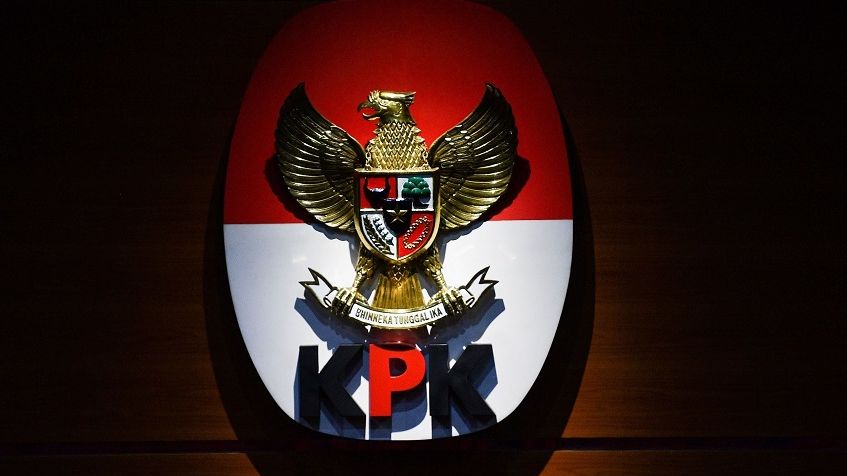 Sebuah manuver baru dilakukan oleh Komisi Pemberantasan Korupsi (KPK) yang dapat membuat para tersangka pengaturan barang kena cukai di Bintan kian terdesak. (foto: KPK) Sebuah manuver baru dilakukan oleh Komisi Pemberantasan Korupsi (KPK) yang dapat membuat para tersangka pengaturan barang kena cukai di Bintan kian terdesak. (foto: KPK)