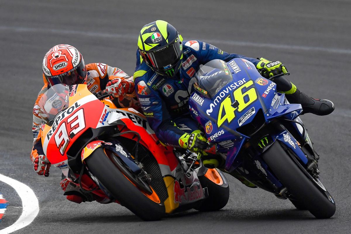 Jelang ajang balapan MotoGP Prancis, Marc Marquez secara tidak langsung memberikan hinaan kepada Valentino Rossi. (foto: MotoGP) Jelang ajang balapan MotoGP Prancis, Marc Marquez secara tidak langsung memberikan hinaan kepada Valentino Rossi. (foto: MotoGP)
