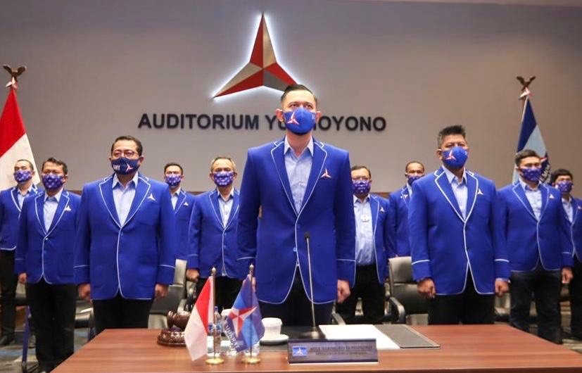 Kepala Badan Komunikasi Strategis DPP Partai Demokrat Herzaky memberikan keterangan soal naiknya elektabilitas Partai Demokrat. (foto: Dok Demokrat) Kepala Badan Komunikasi Strategis DPP Partai Demokrat Herzaky memberikan keterangan soal naiknya elektabilitas Partai Demokrat. (foto: Dok Demokrat)