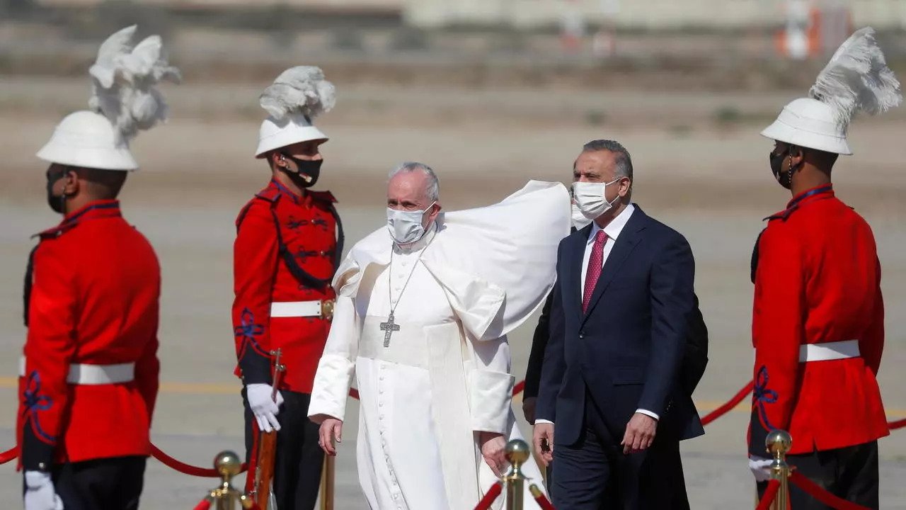 Kedatangan Paus Fransiskus di Irak membuat negara asal Timur Tengah atau Asia Barat Daya ini mendadak senyap seketika. (foto: Yara Nardiy/REUTERS) Kedatangan Paus Fransiskus di Irak membuat negara asal Timur Tengah atau Asia Barat Daya ini mendadak senyap seketika. (foto: Yara Nardiy/REUTERS)